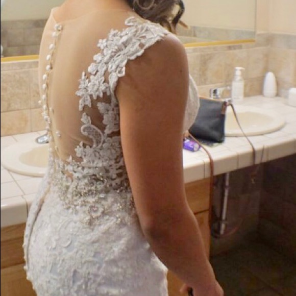 Allure Bridals Wedding dress - Picture 7 of 8